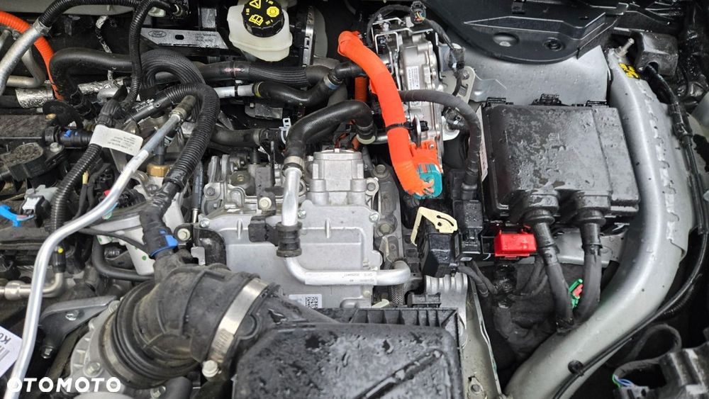 Ford Kuga - 32