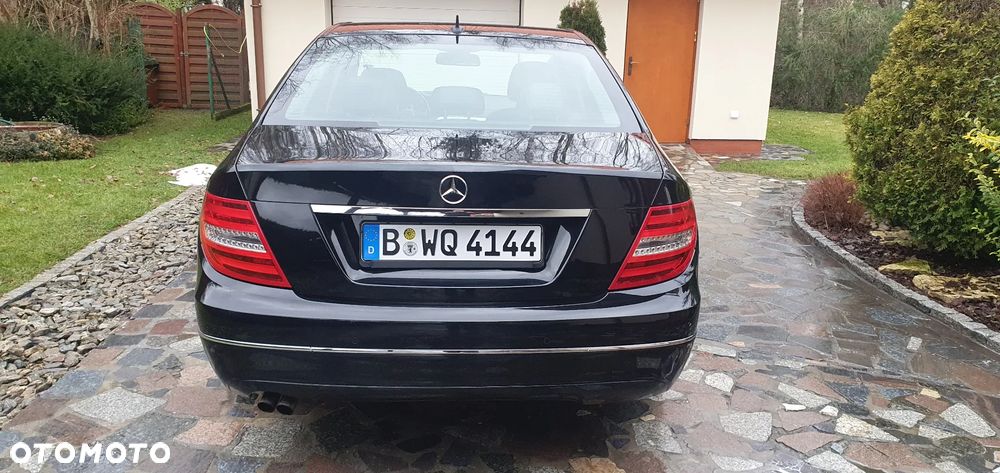 Mercedes-Benz Klasa C 180 CGI Automatik BlueEFFICIENCY Avantgarde - 10