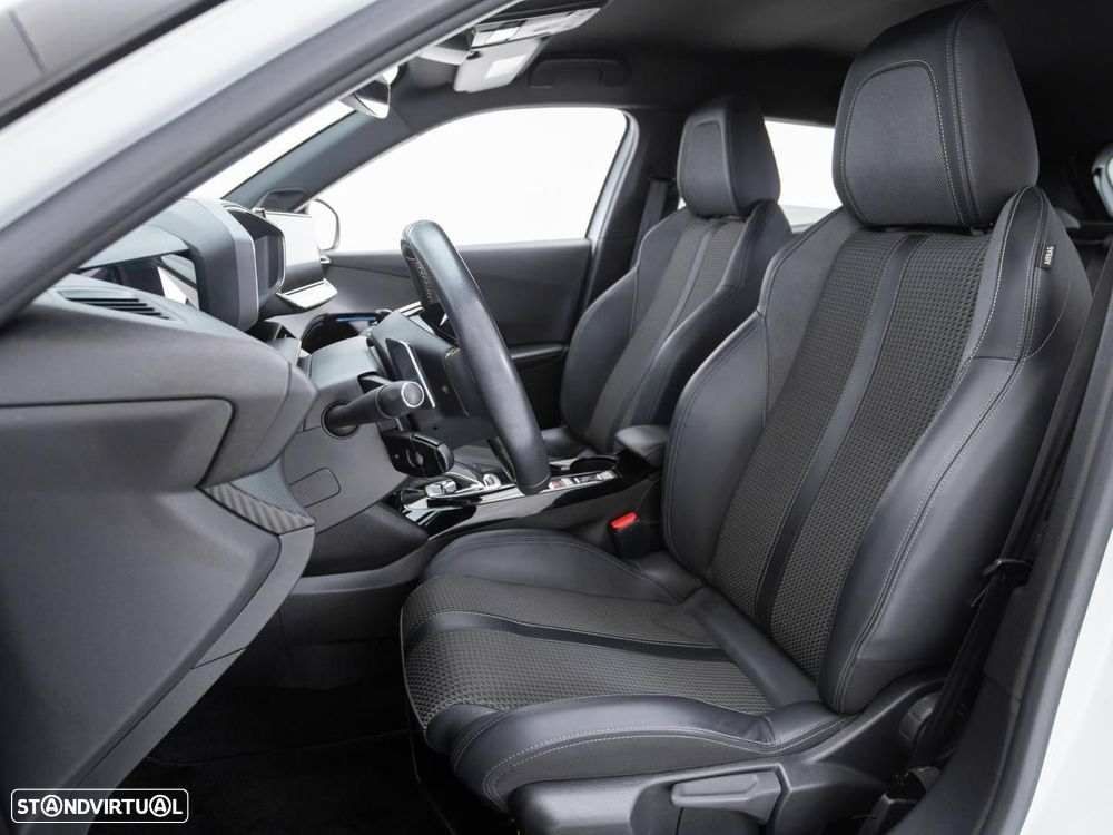 Peugeot 2008 1.5 BlueHDi GT EAT8 - 9