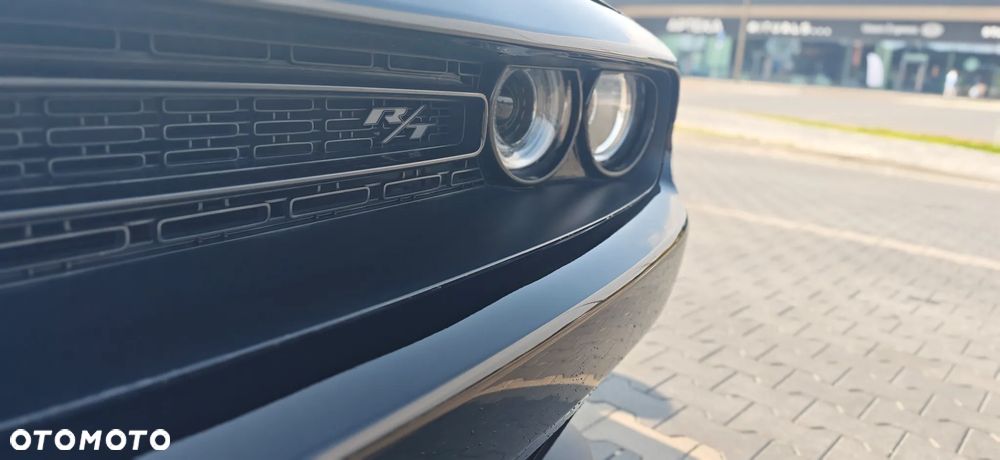 Dodge Challenger - 17