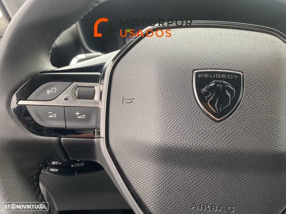 Peugeot 208 1.2 Hybrid Allure e-DCS6 - 11