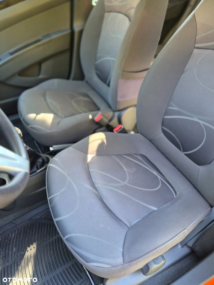 Chevrolet Spark - 15