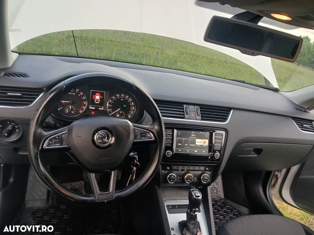 Skoda Octavia 2.0 TDI 4x4 DSG Style - 16