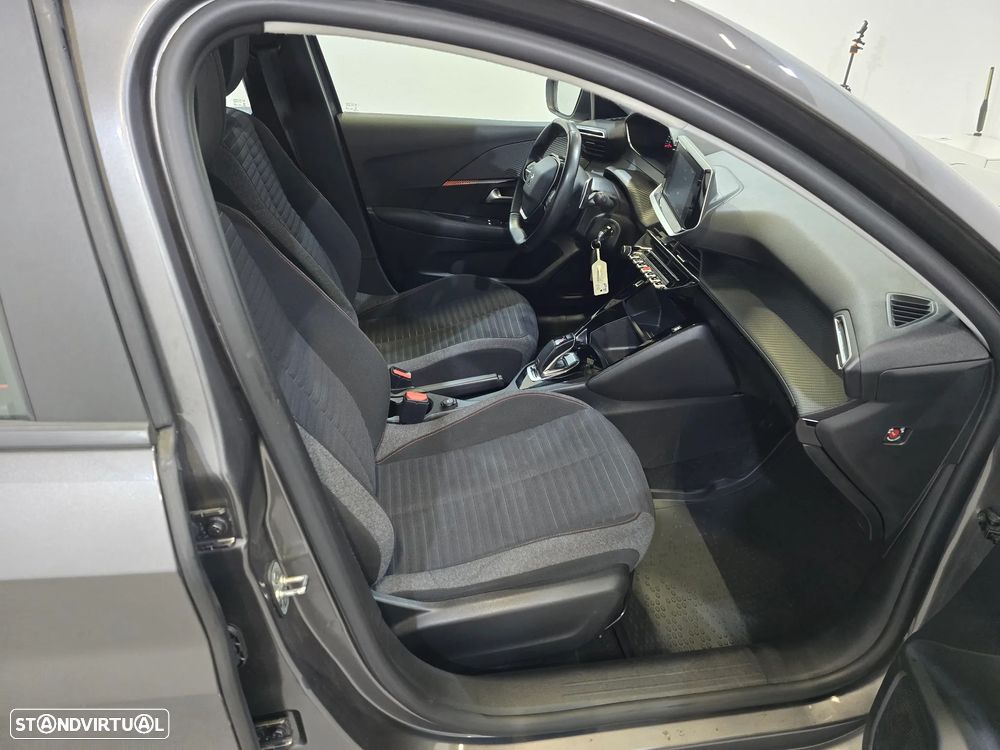 Peugeot 208 1.2 PureTech Allure EAT8 - 8