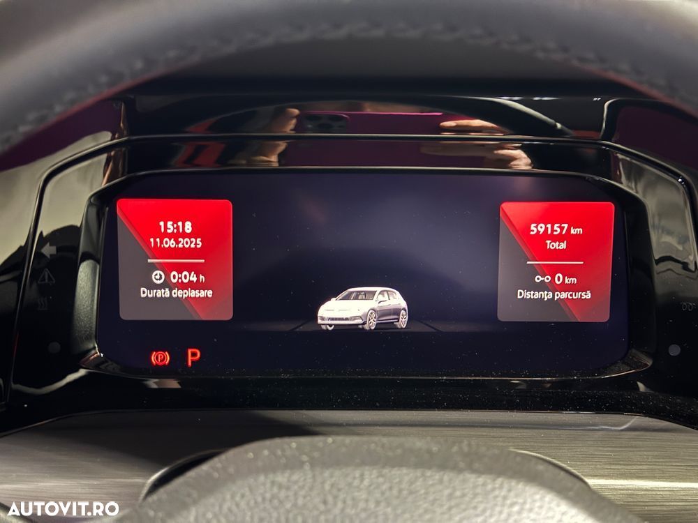 Volkswagen Golf - 22