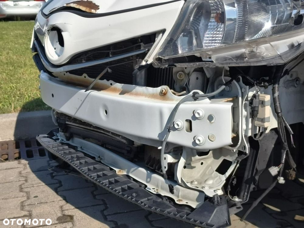 Toyota Yaris - 25