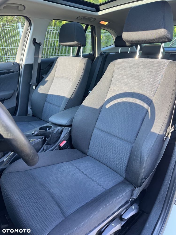 BMW X1 xDrive18d - 23