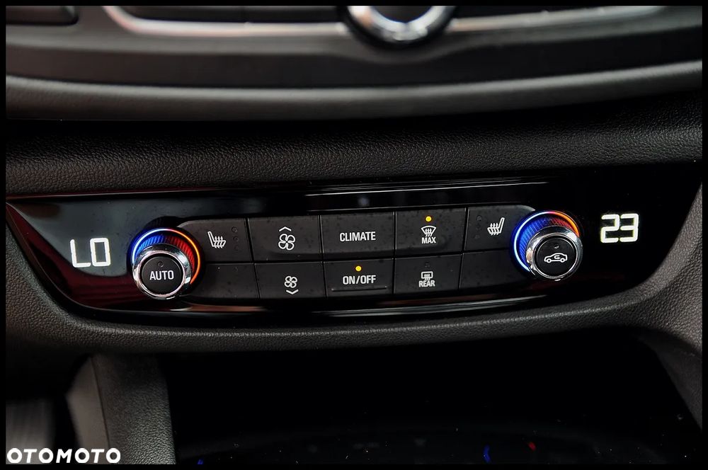 Opel Insignia - 36