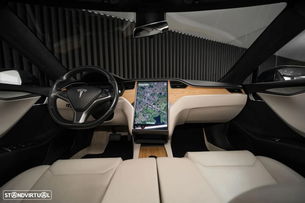 Tesla Model S Standard Range - 12