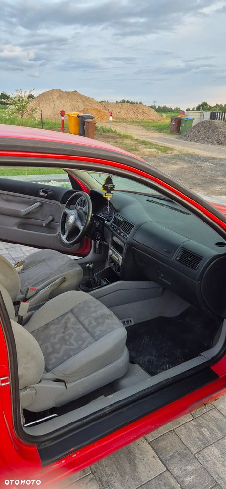 Volkswagen Golf 1.9 TDI Trendline - 6