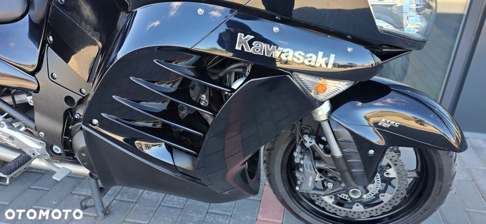 Kawasaki GTR - 10