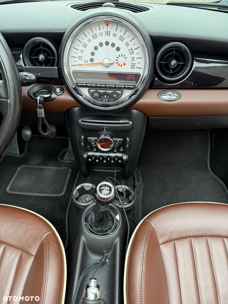 MINI Cooper D Hyde Park - 18