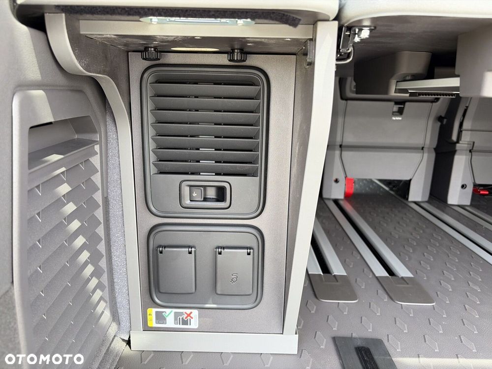 Volkswagen California - 14