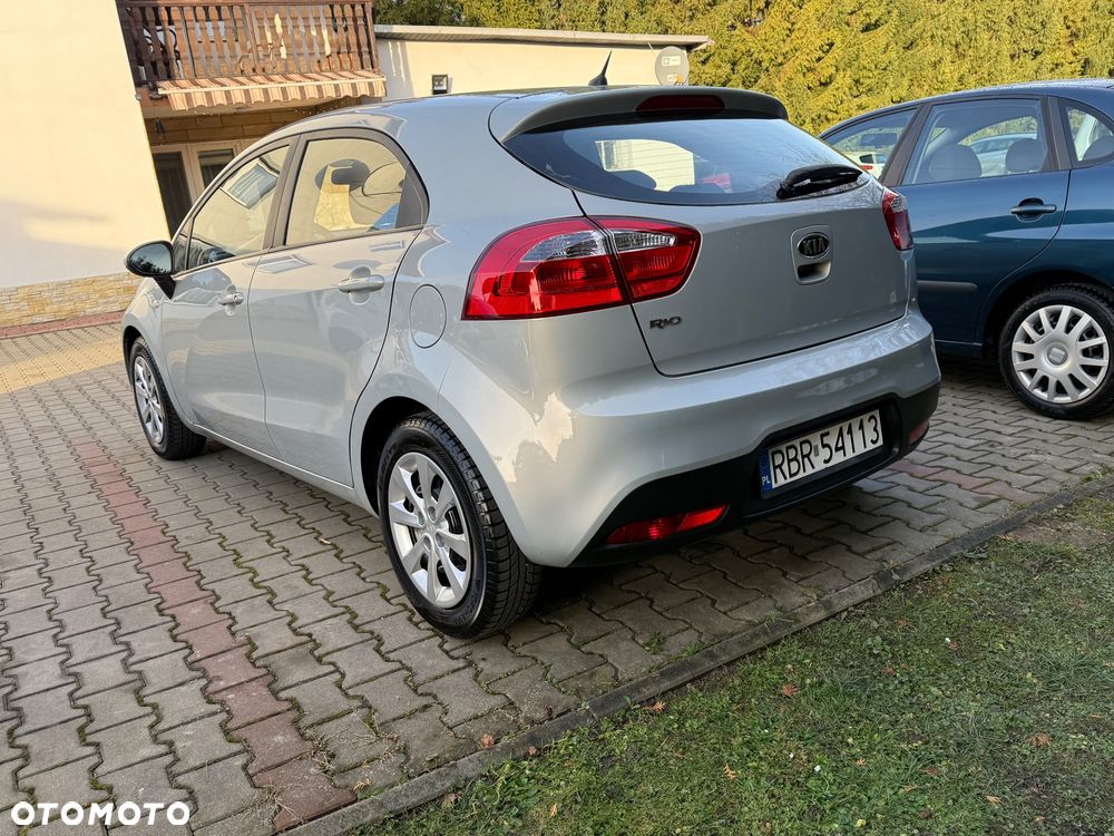 Kia Rio - 9