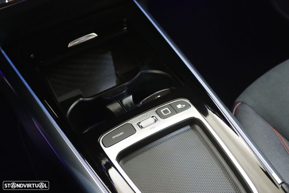 Mercedes-Benz A 250 e AMG Line - 39