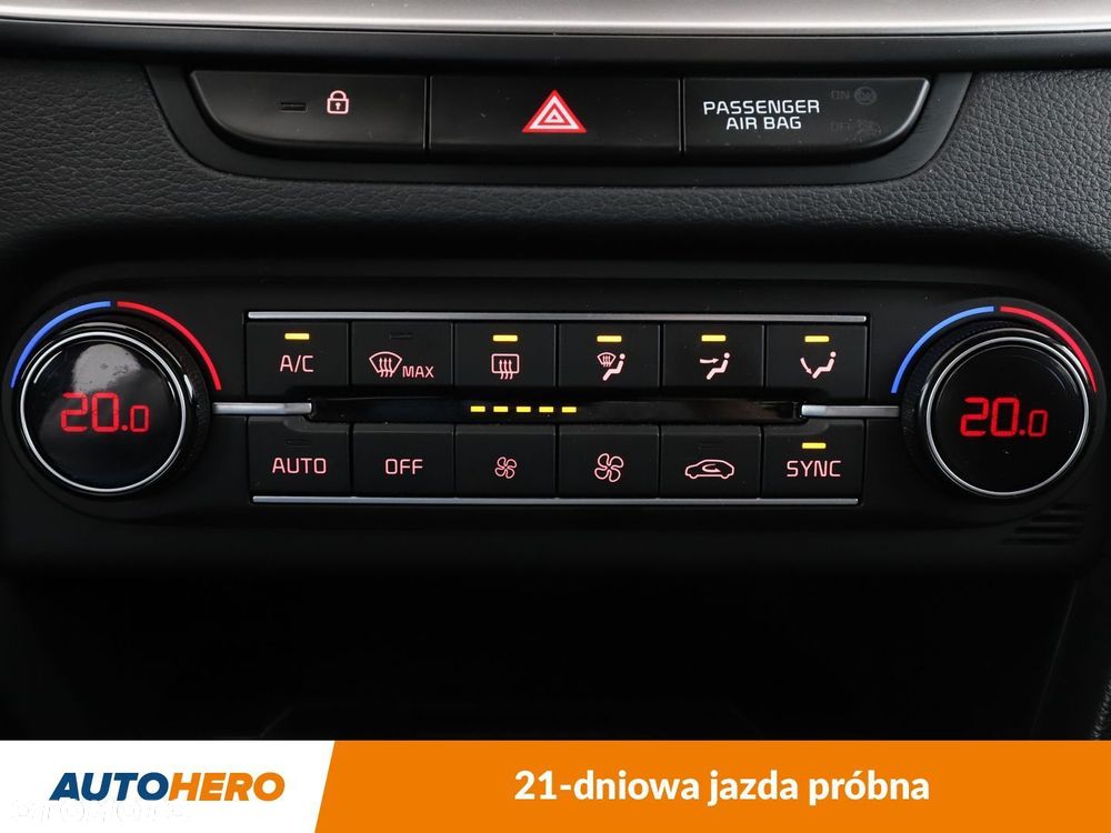 Kia XCeed 1.5 T-GDI M - 23
