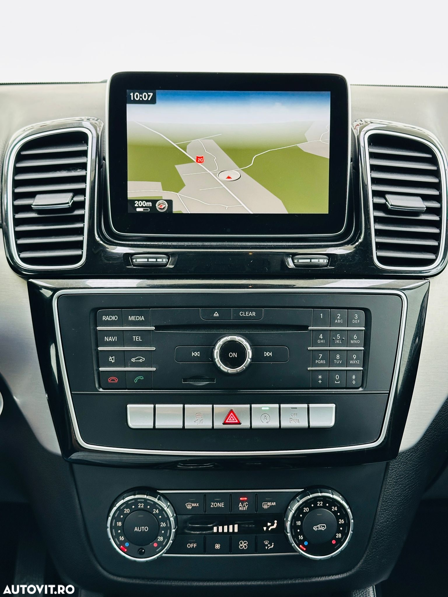 Mercedes-Benz GLE - 29