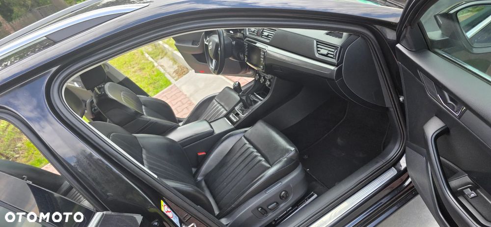 Skoda Superb 2.0 TDI Premium Edition - 13