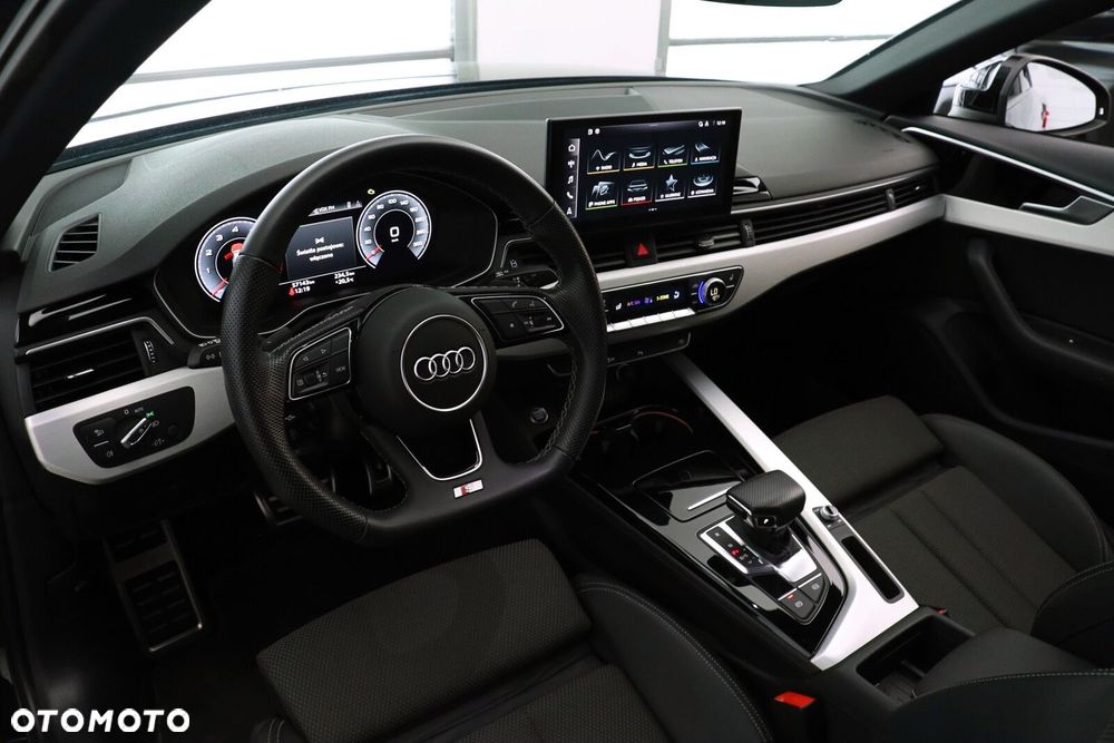 Audi A4 Limousine - 19