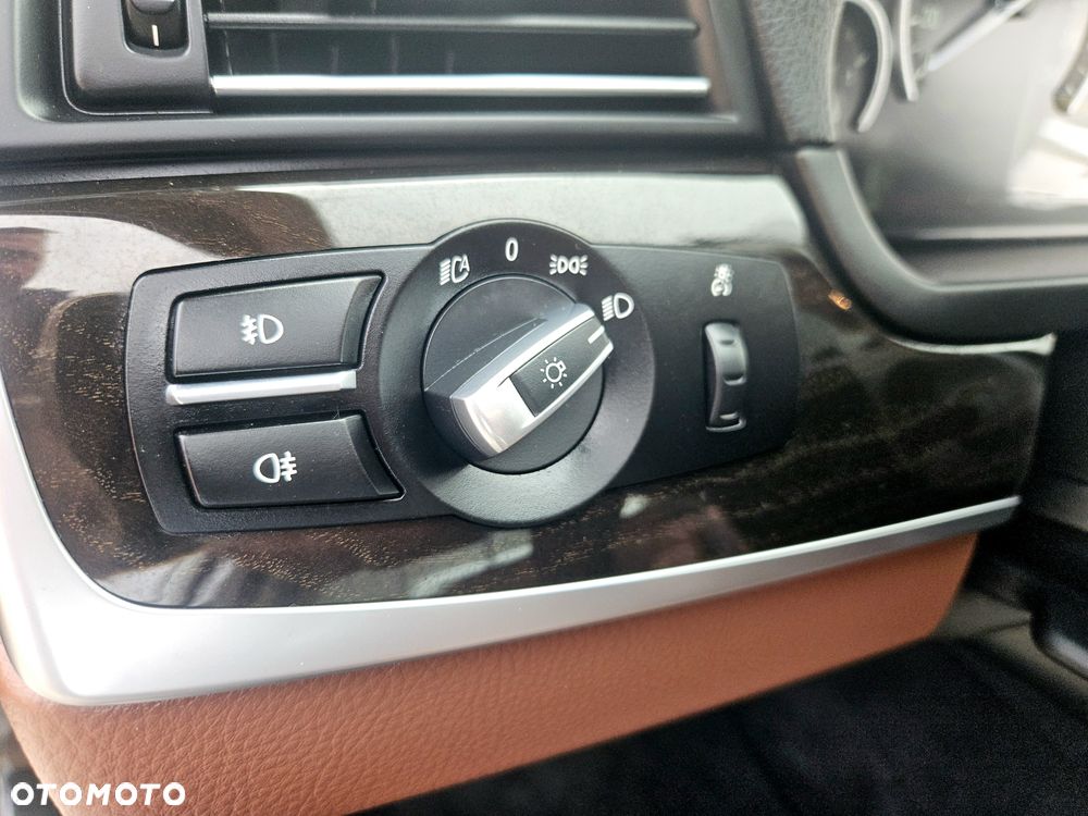 BMW Seria 5 520d Efficient Dynamics Edition Luxury Line - 22