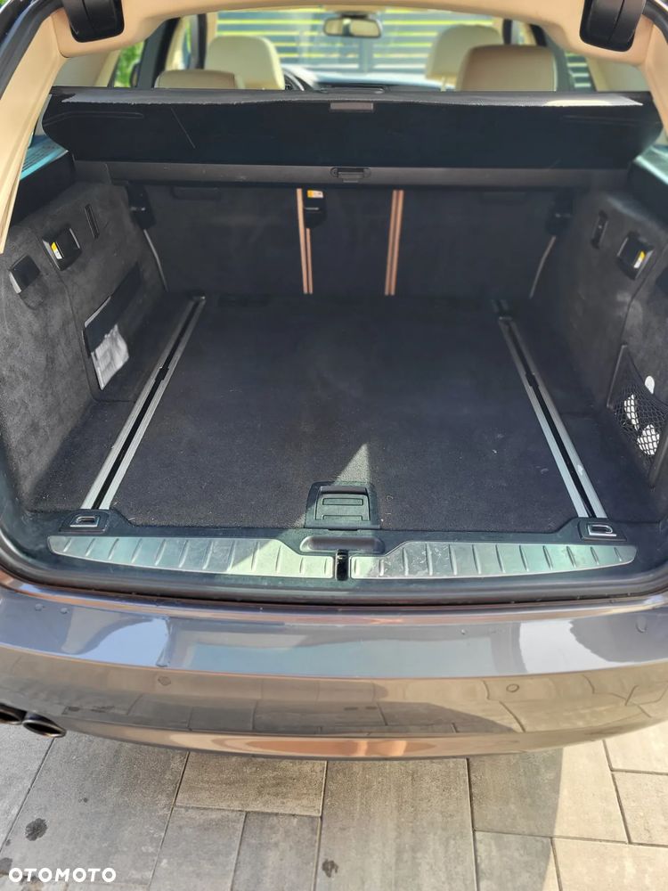 BMW Seria 5 530d Touring - 11