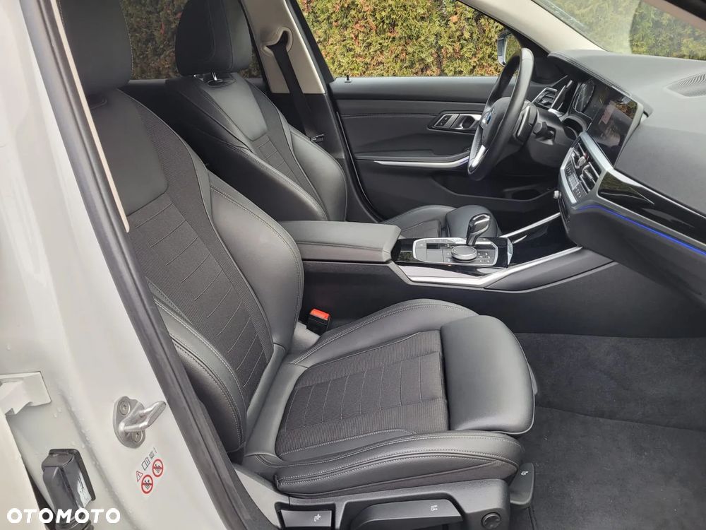 BMW Seria 3 320d Edition M Sport Shadow - 6