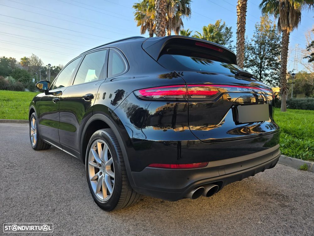 Porsche Cayenne S - 1