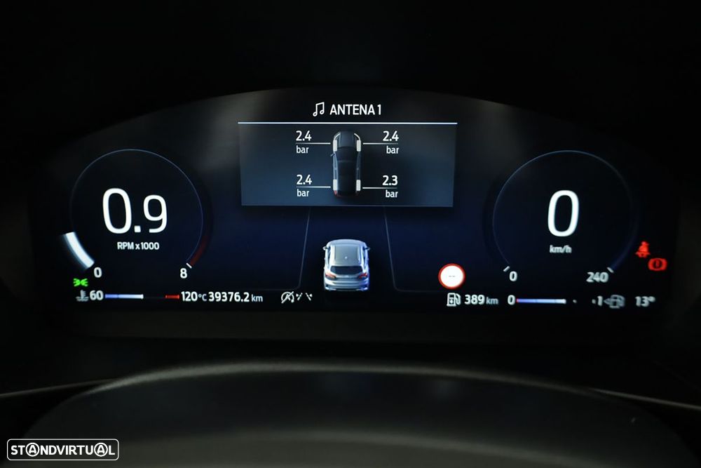 Ford Focus 1.0 EcoBoost MHEV ST-Line X - 16