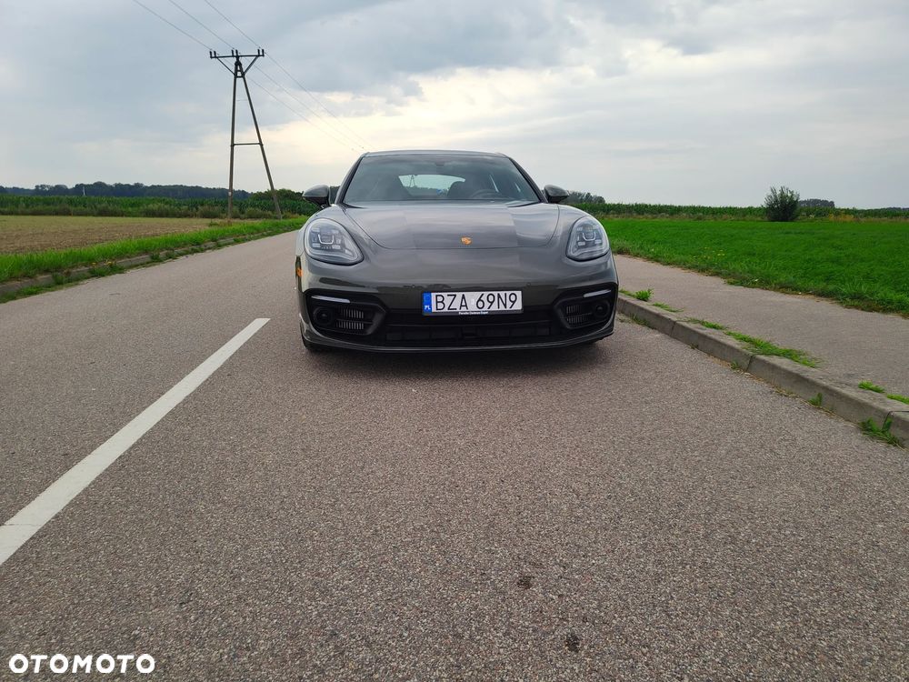Porsche Panamera 4 Platinum Edition - 30