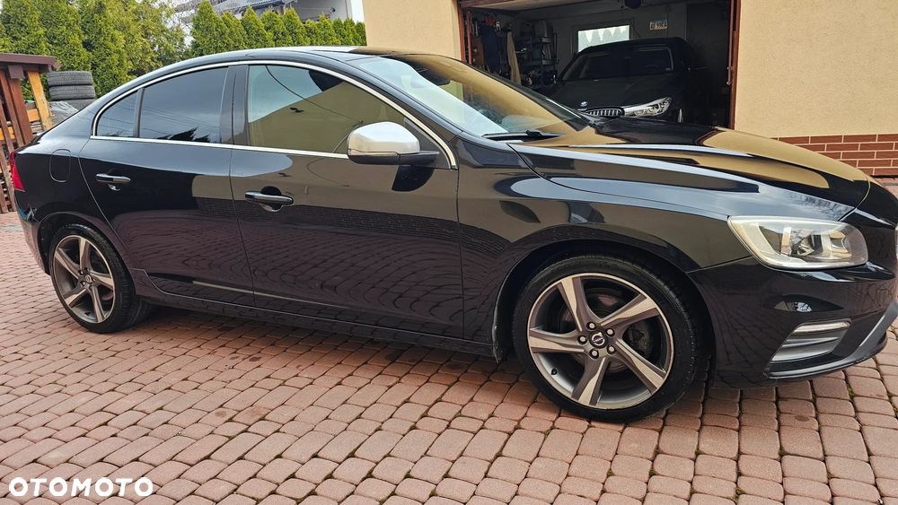 Volvo S60 T3 R-Design Summum - 24