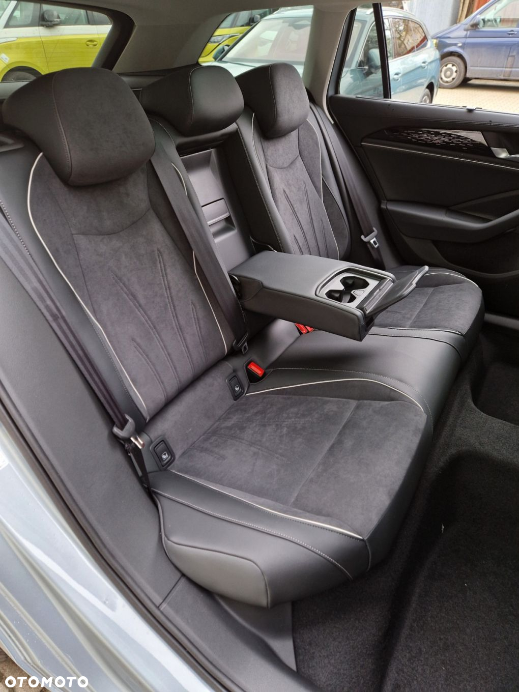 Volkswagen Passat 2.0 TDI EVO Elegance DSG - 16