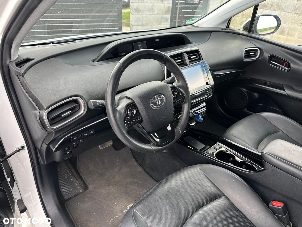 Toyota Prius 1.8 Hybrid Executive - 9