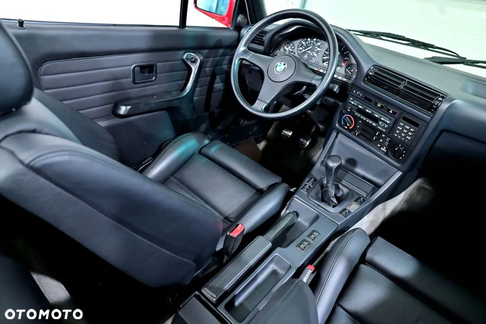 BMW Seria 3 325i - 30