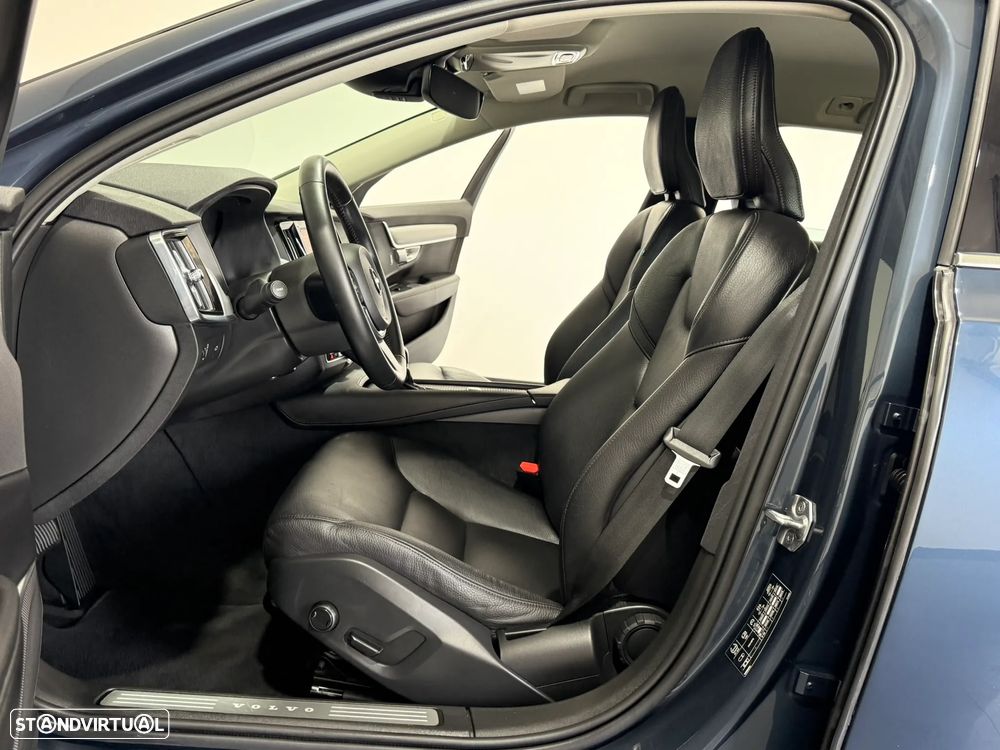 Volvo V90 2.0 D4 Momentum Plus Geartronic - 33