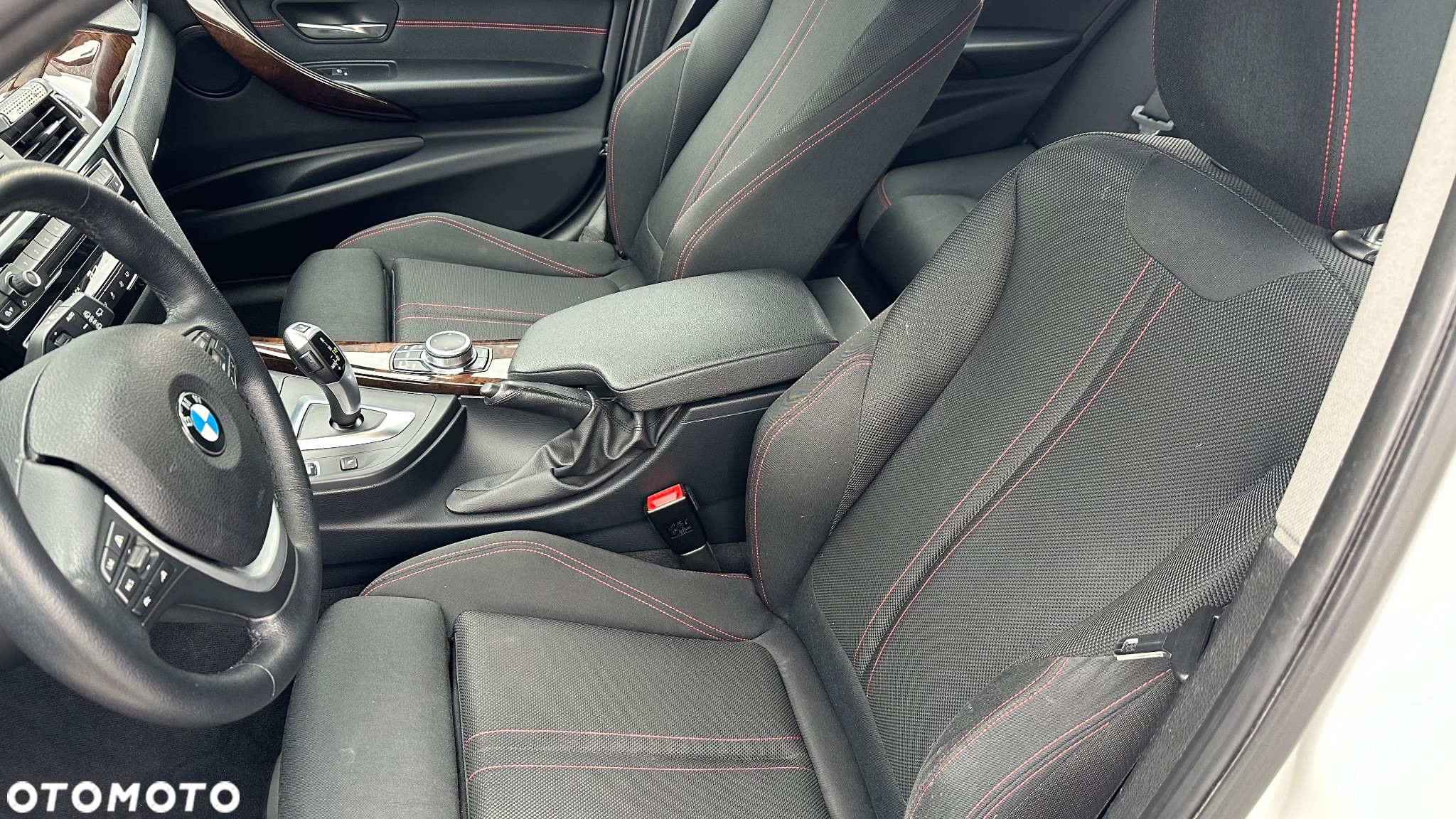 BMW Seria 3 330i xDrive Sport Line Shadow sport - 26
