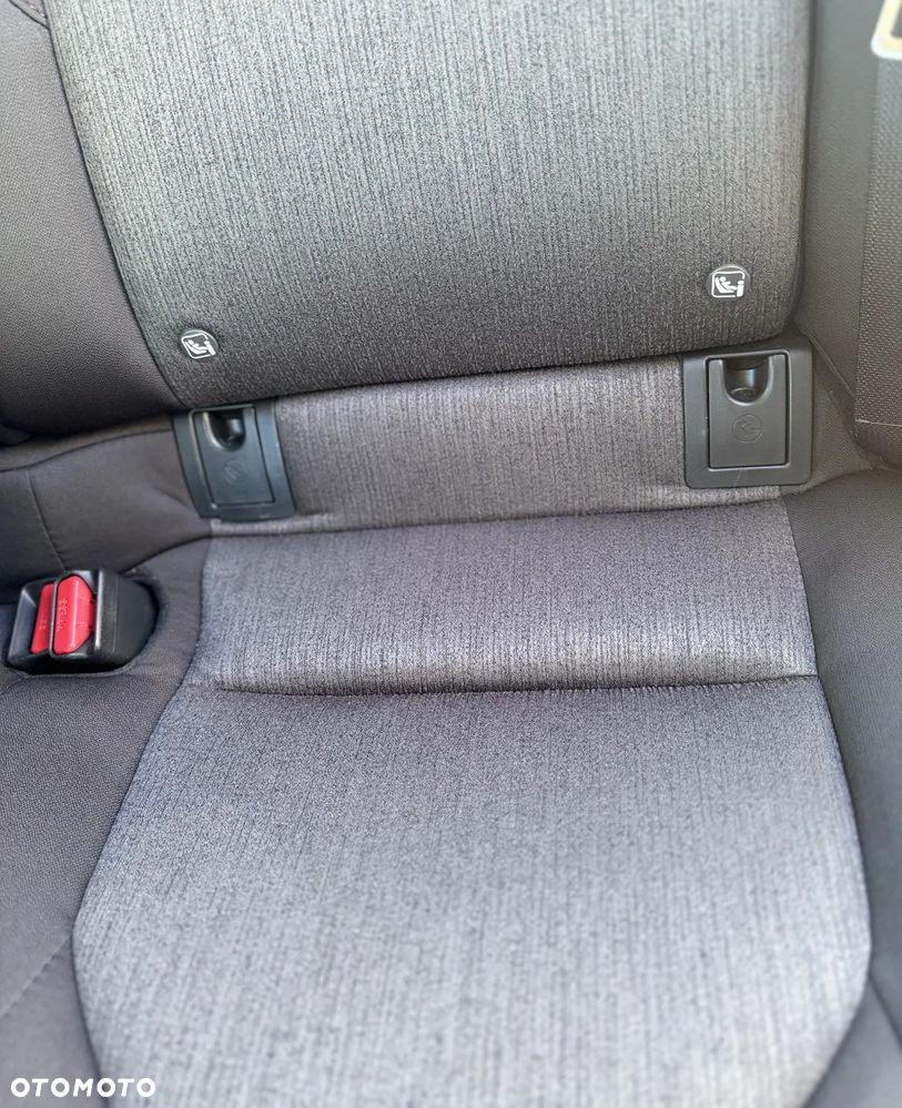 Toyota Camry 2.5 Hybrid Comfort CVT - 29