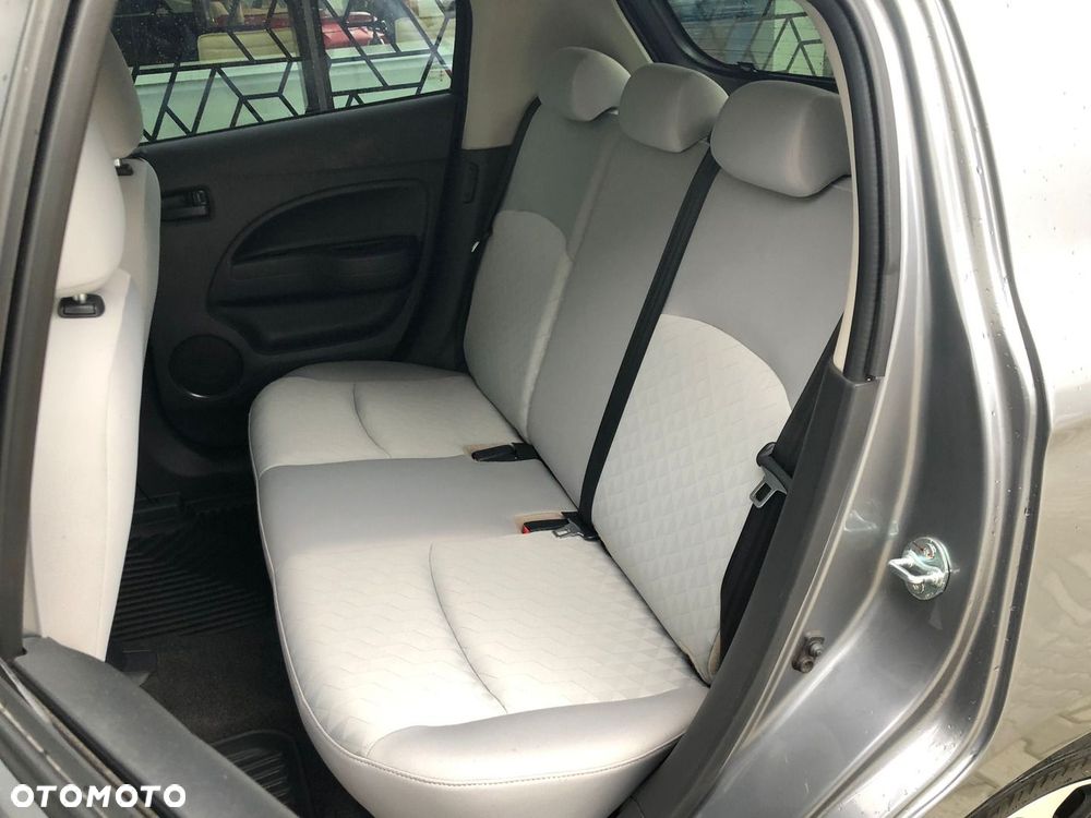 Mitsubishi Space Star - 7