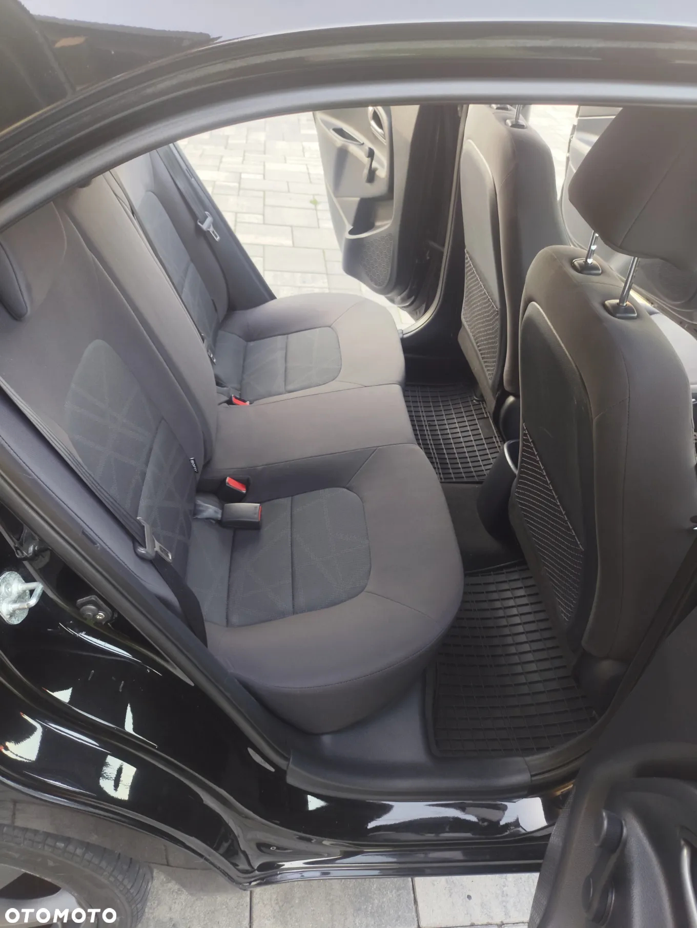 Kia Rio 1.2 L - 14