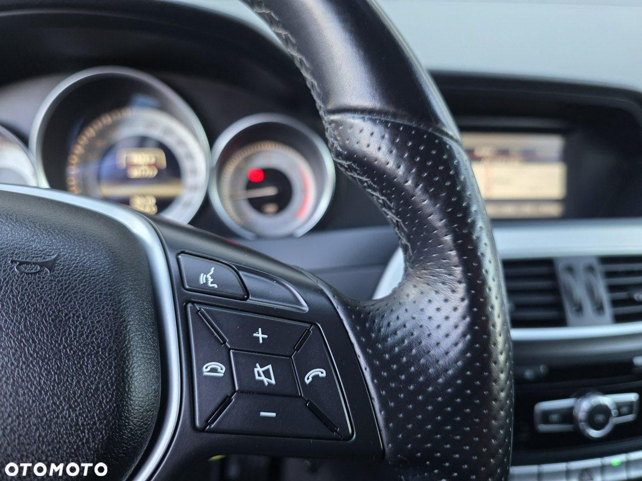 Mercedes-Benz Klasa C 200 CDI BlueEff Avantgarde - 8