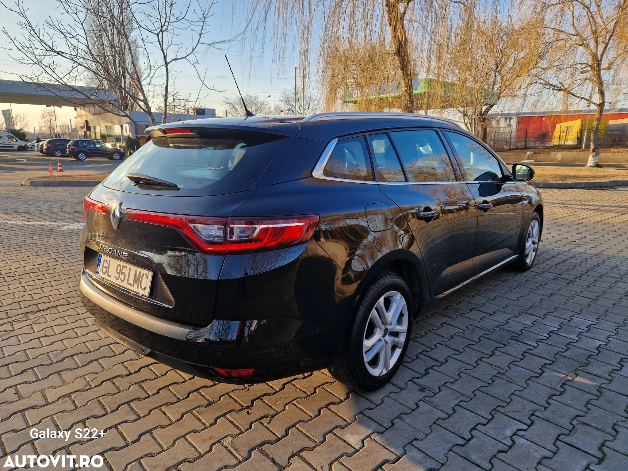 Renault Megane BLUE dCi EDC Limited - 4