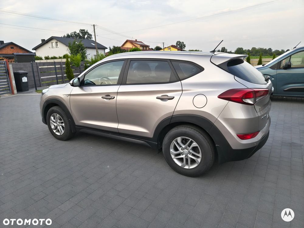 Hyundai Tucson blue 1.7 CRDi 2WD Advantage - 4