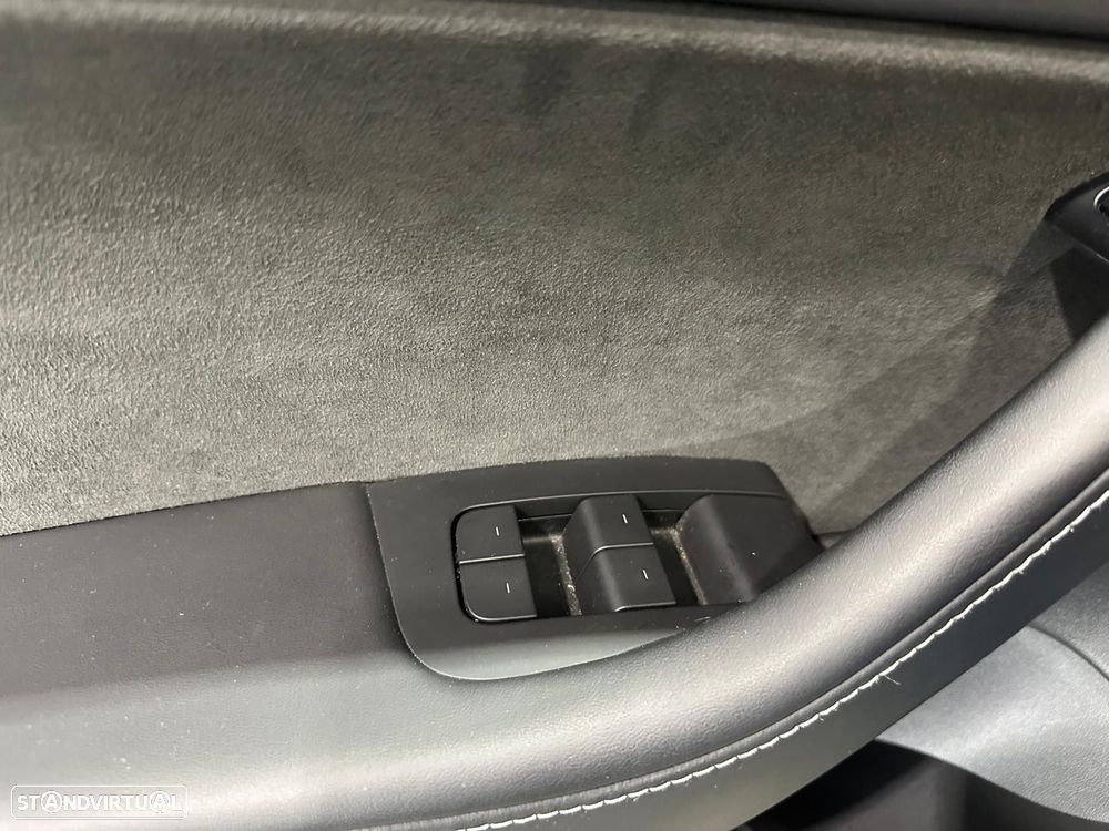 Tesla Model 3 Long Range Tração Traseira - 45