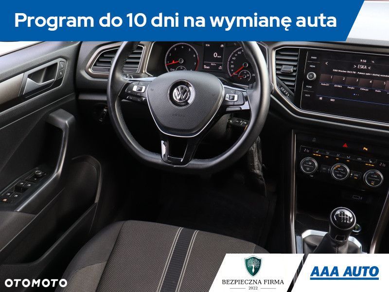 Volkswagen T-Roc - 9