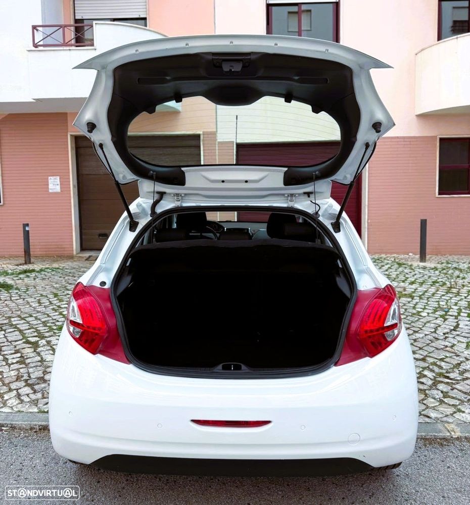 Peugeot 208 1.2 VTi Allure - 21