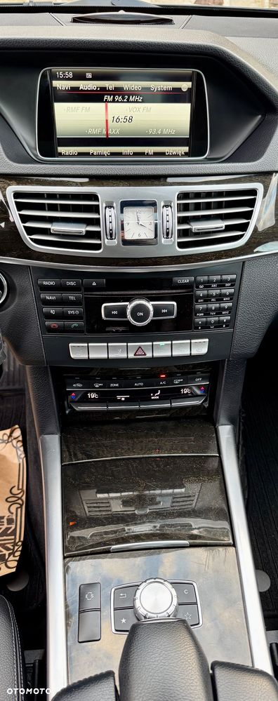 Mercedes-Benz Klasa E - 19