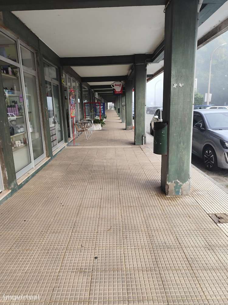 Imóvel Comercial com Acessibilidade e Estacionamento - Grande imagem: 4/4