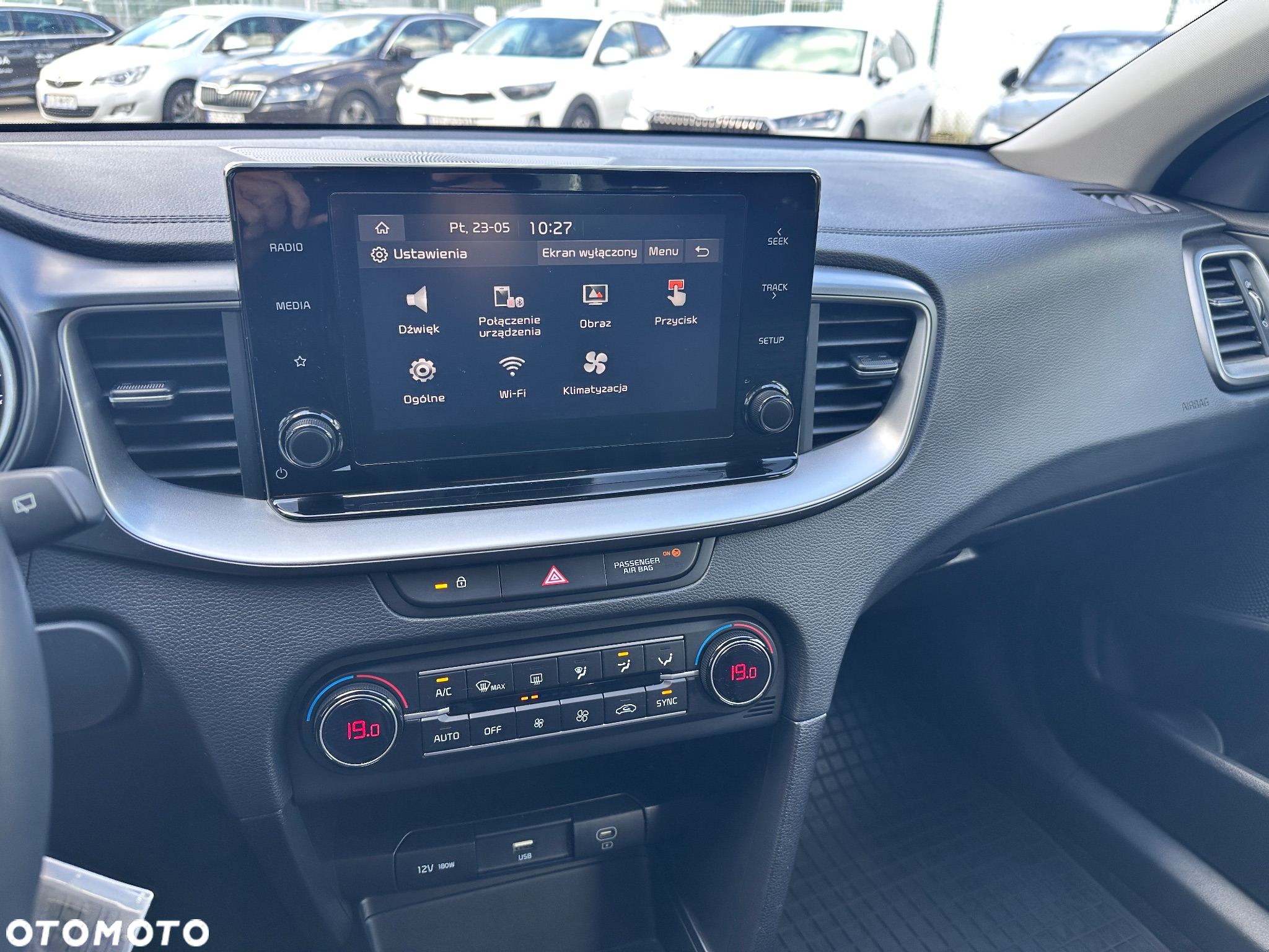 Kia Ceed 1.5 T-GDI M - 12