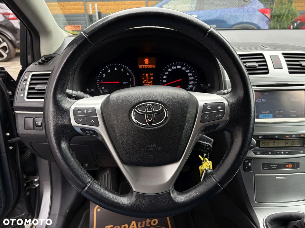 Toyota Avensis 1.8 Premium - 21