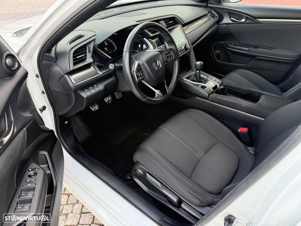 Honda Civic 1.0 i-VTEC Executive - 14