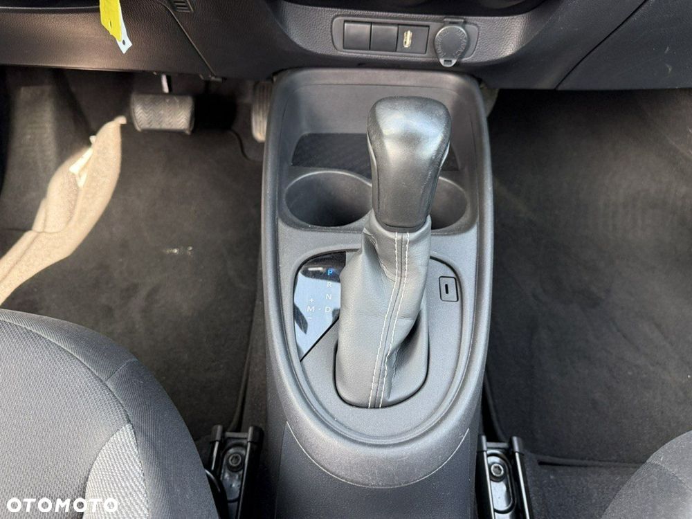 Toyota Aygo X S-CVT Black&White - 26